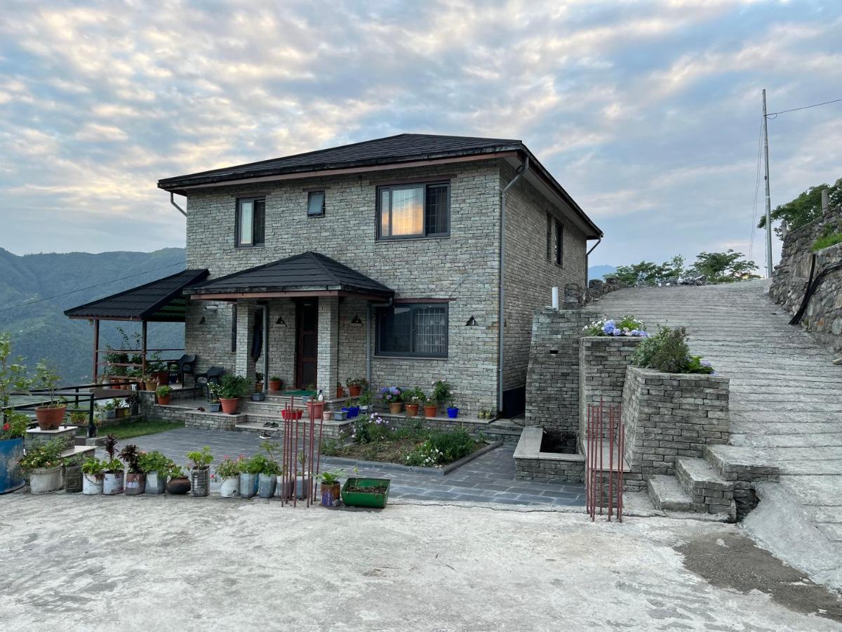 The North Face Inn'S Homestay Pokhara Exterior foto