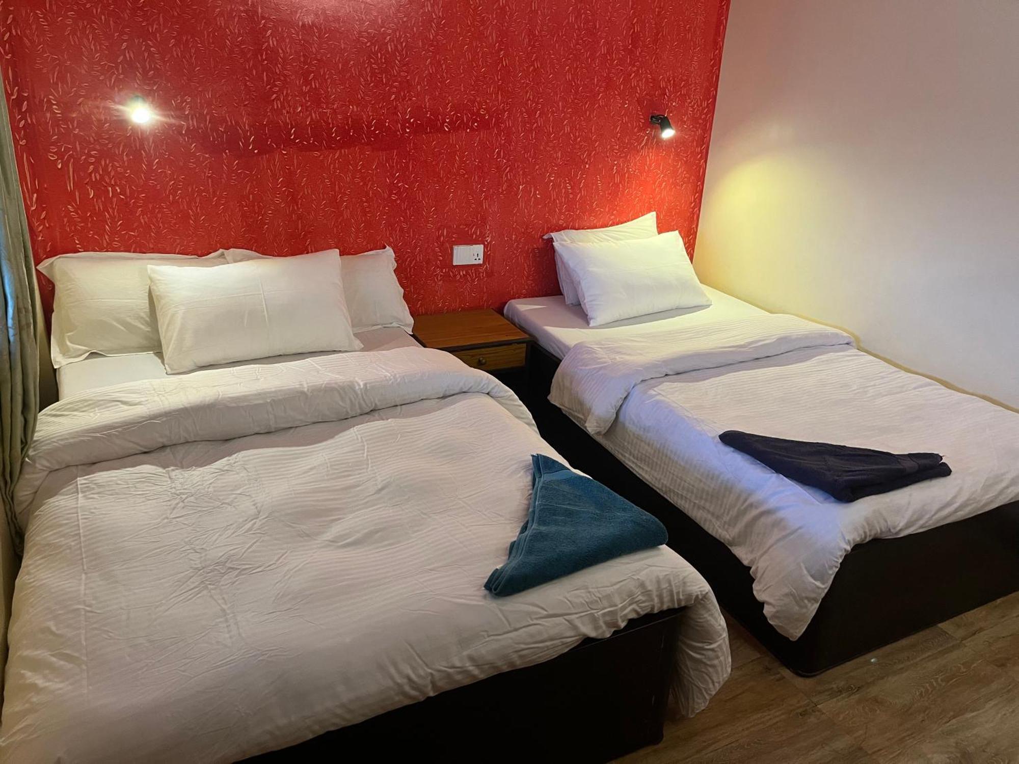 The North Face Inn'S Homestay Pokhara Exterior foto