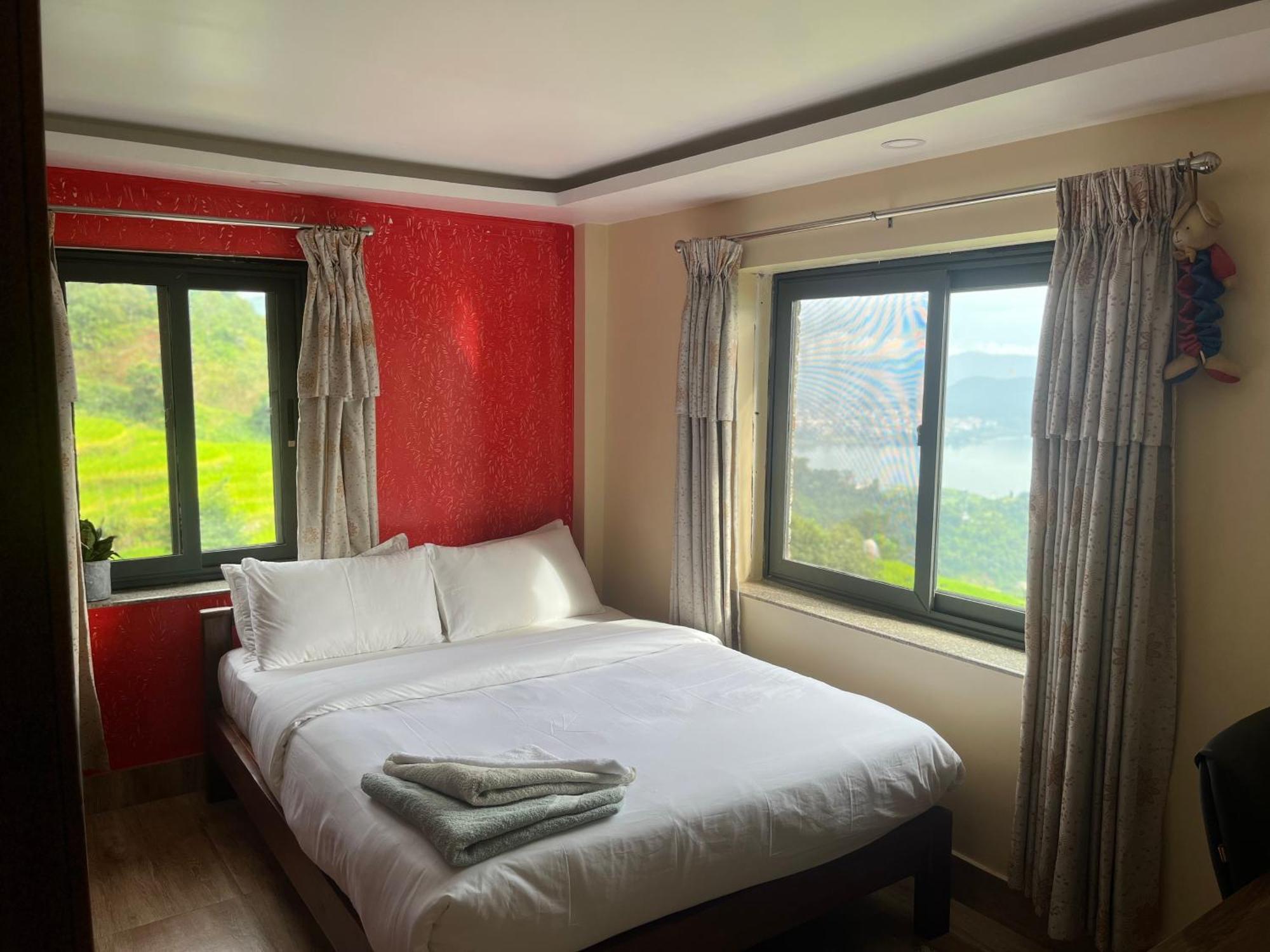 The North Face Inn'S Homestay Pokhara Exterior foto